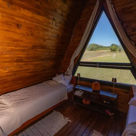 Hébergement de vacances Shack In Mušići, Near Divčibare, Beautiful Landscape, Unique Design *