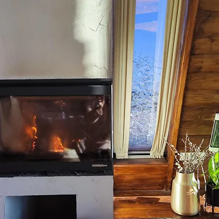 Hébergement de vacances Shack In Mušići, Near Divčibare, Beautiful Landscape, Unique Design *